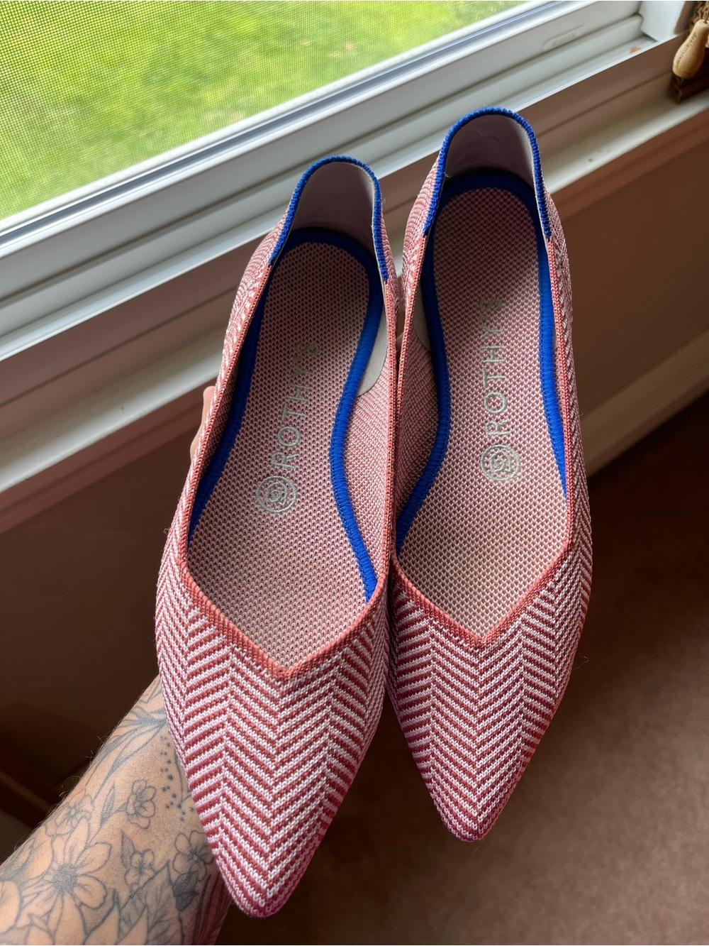 Amber Herringbone Rothy’s Points Sparkly Size 8 Like New